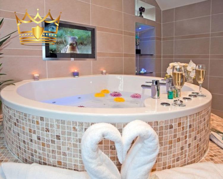 Jacuzzi Honey Bath in Gurugram